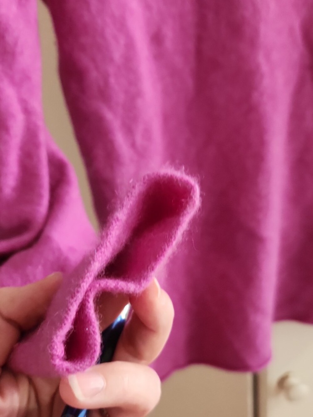 J.Crew Divina 100% Cashmere Sweater - Magenta Sz M - Picture 3 of 5